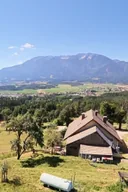 Ferienhaus Huber auf der Kuppe mit Blick zur Petzen und den Karawanken in Südkärnten