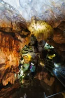 Farbige Tropfsteine in der Griffener Tropfsteinhöhle bei Bleiburg